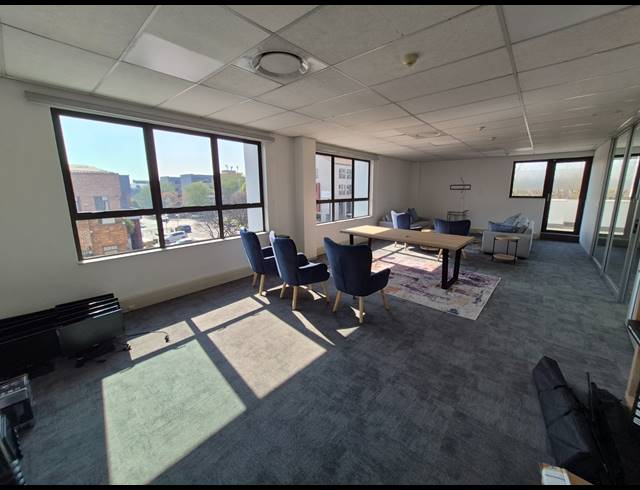 357M² OFFICE TO LET IN RIVONIA